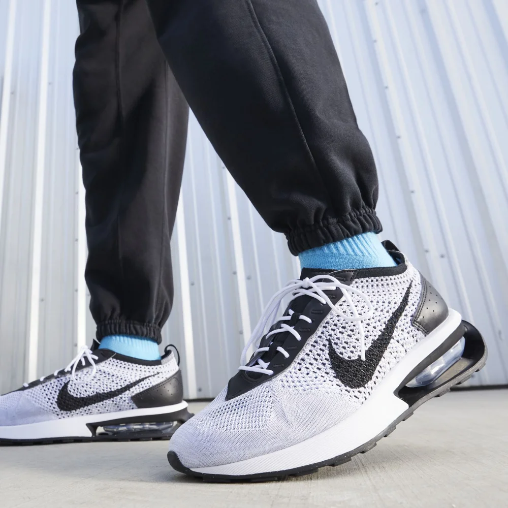 Nike Air Max Flyknit Racer DJ6106-002 / weiss
