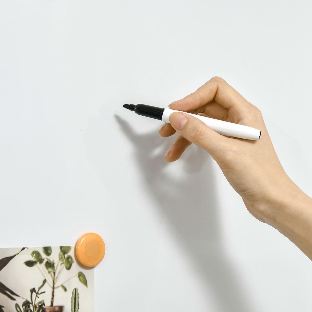 HOMCOM Whiteboard Magnetisch Magnettafel mit 4 Markern 1 Radiergummi 10 Magnet Staffelei Wandmontage leicht abwischbar 60 x 1,8 x 45 cm