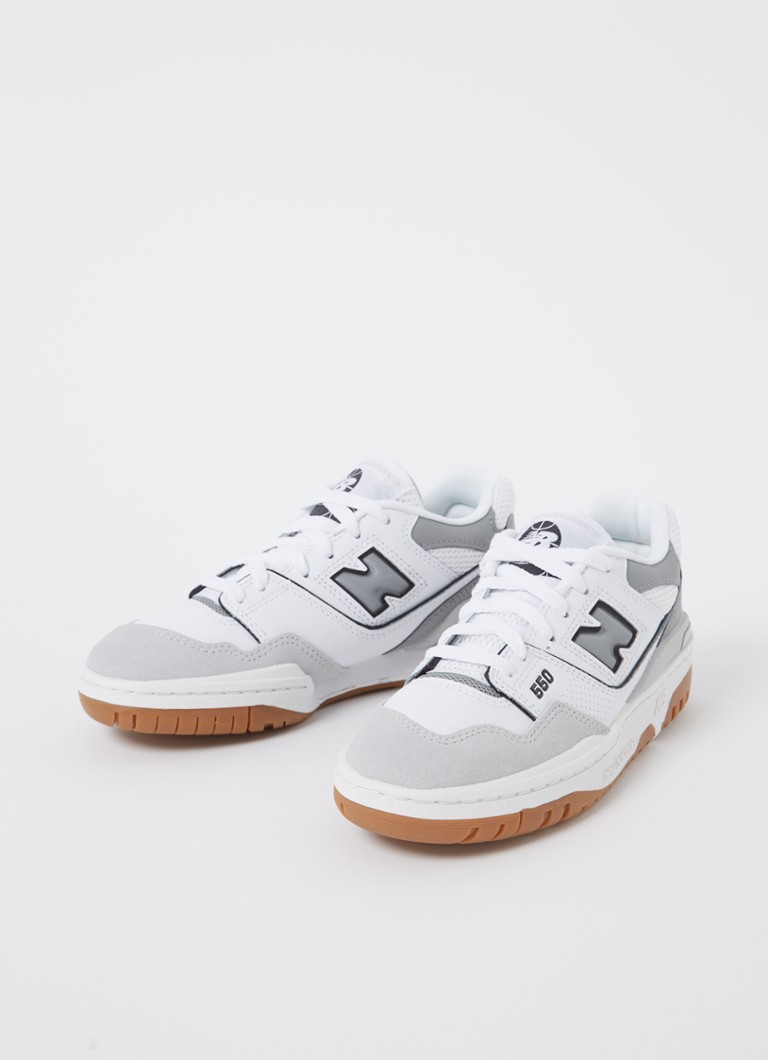 New Balance 550 -nahkakengät mokkanahkaisilla yksityiskohdilla