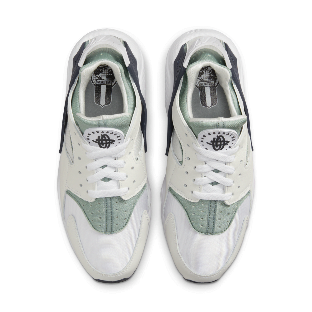 Nike Air Huarache DH4439-110 / weiss
