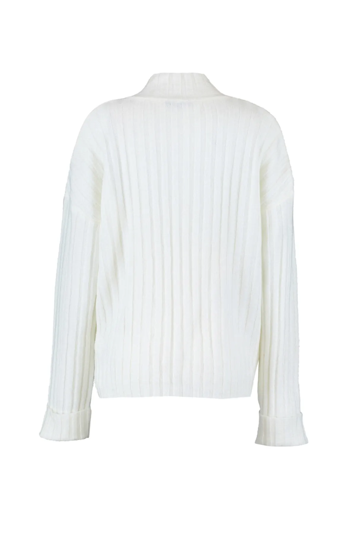 Trendyol Collection  Ecrufarbener, weich strukturierter Strickpullover mit Stehkragen und weiter Passform TWOAW21KZ0783