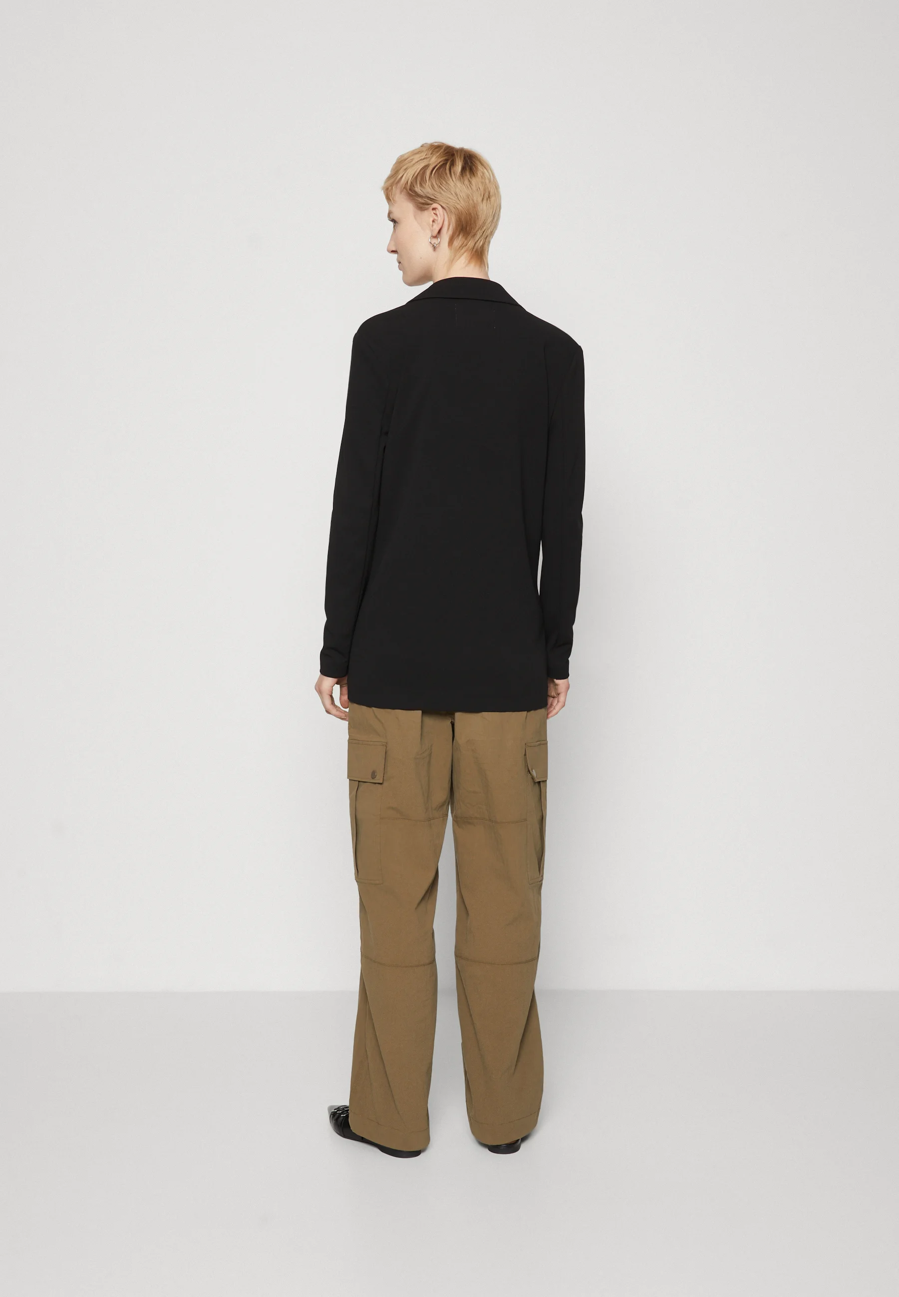 ONLY Tall ONLLACY EVI LOOSE BLAZER - Abrigo corto