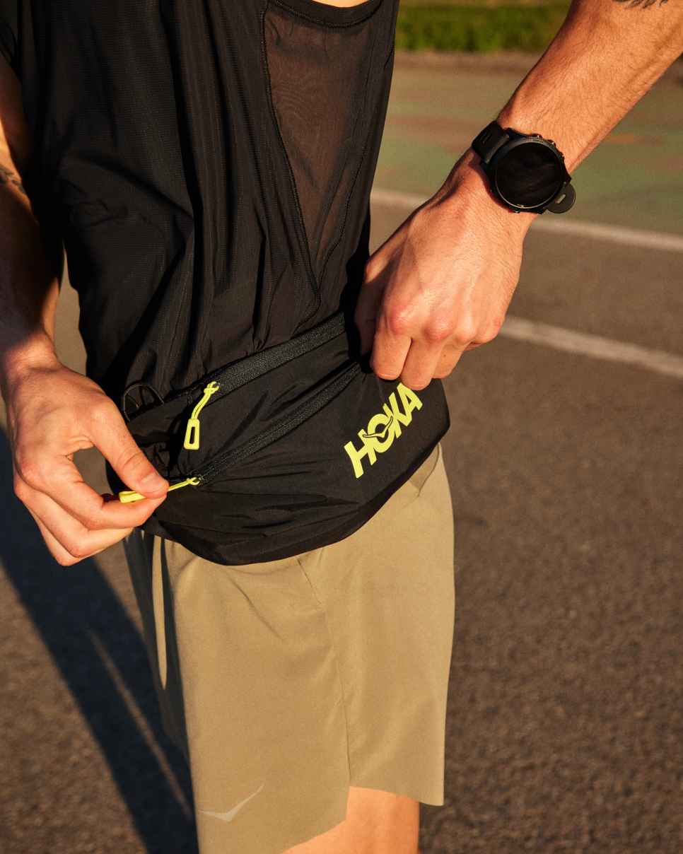 HOKA midjeveske 2,5 l Black