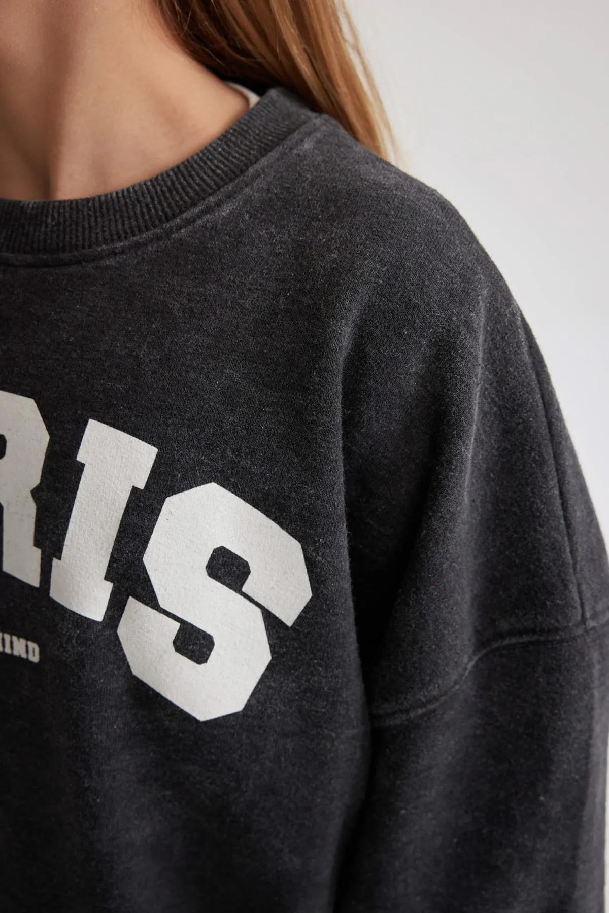 DeFacto  Bedrucktes, dickes Mädchen-Sweatshirt mit Rundhalsausschnitt und weicher flauschiger Innenseite in Oversize-Passform