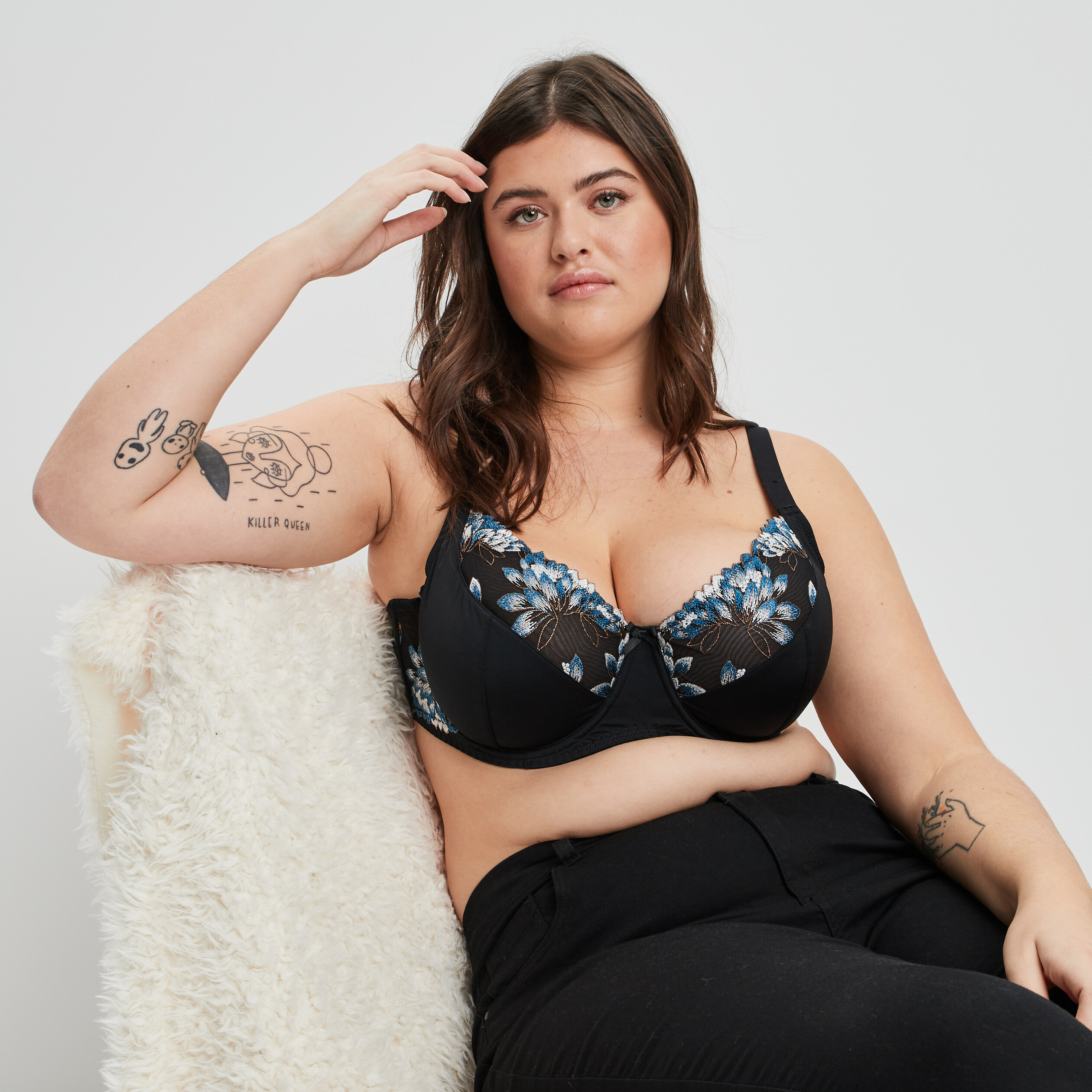 Soutien-gorge emboîtant microfibre noir femme grande taille | La Halle