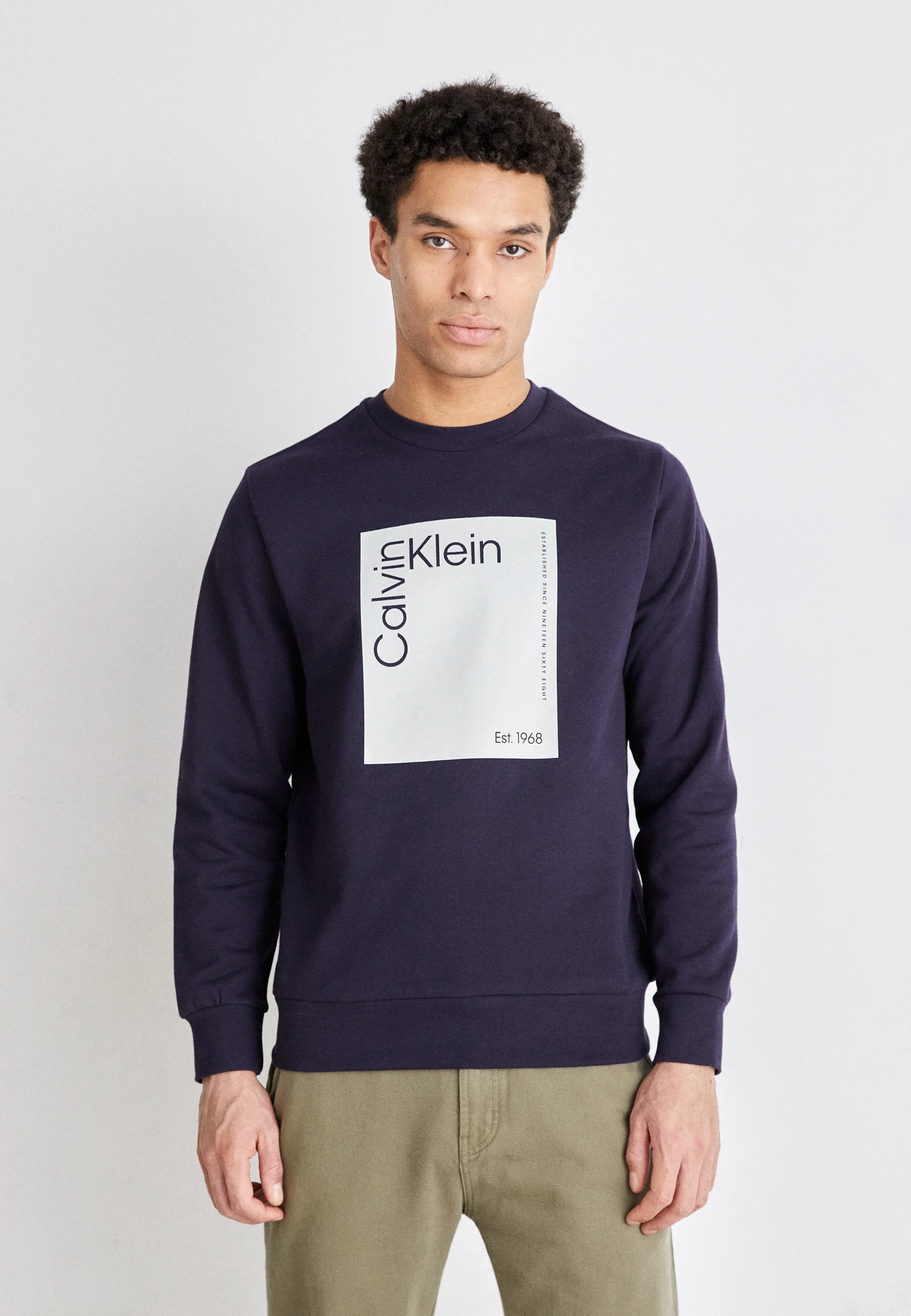 Sudadera Calvin Klein con logotipo cuadrado
