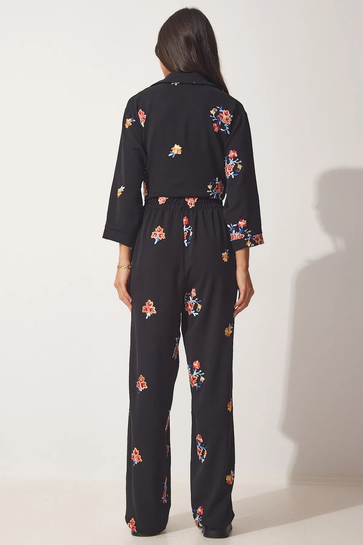 Happiness İstanbul  Schwarzes besticktes Ayrobin-Hemd-Hosen-Set für Damen TO00065