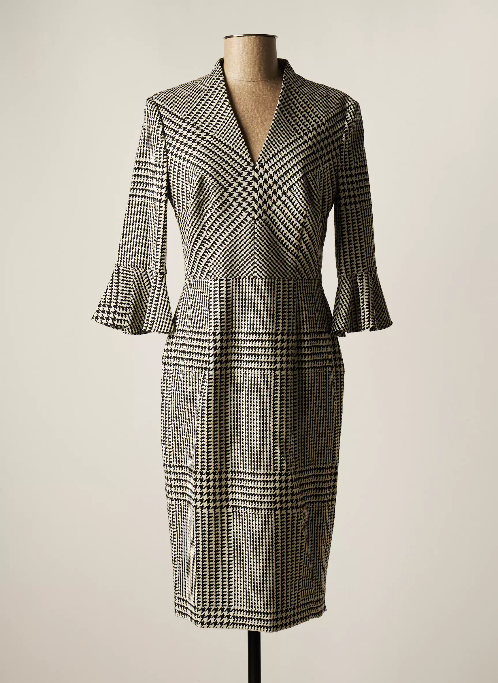 Escada Robes Mi Longues Femme couleur noir