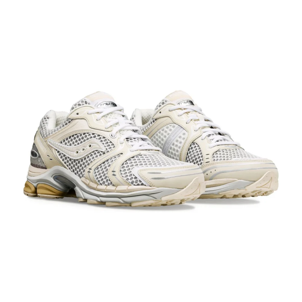 Saucony X Highsnobiety ProGrid Triumph 4 S70821-1 / weiss