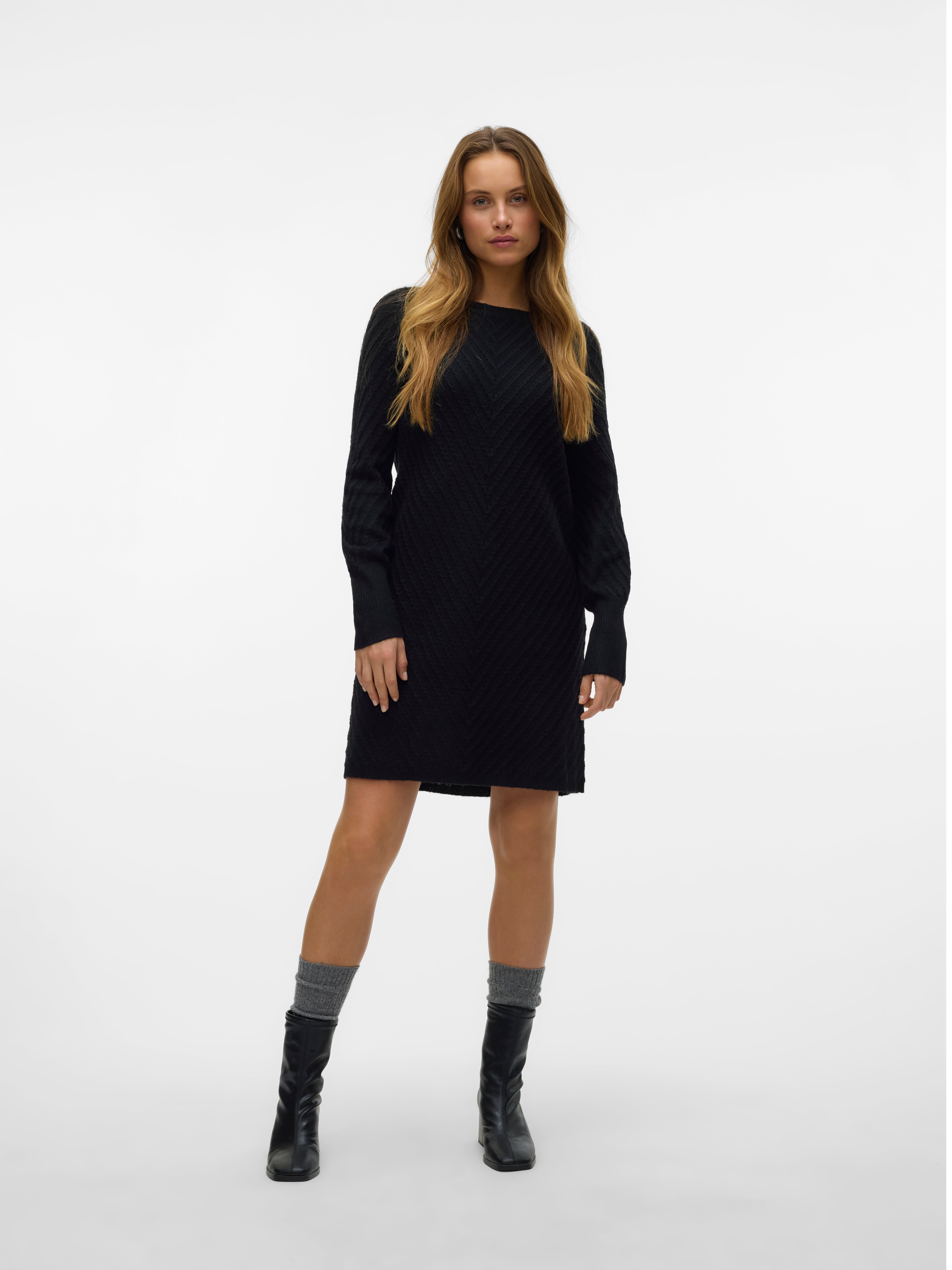 VMANJASTINNA Midikleid