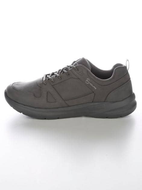 Sneaker mit praktischer Anziehlasche