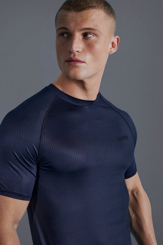 Man Active Muscle-Fit T-Shirt mit Print