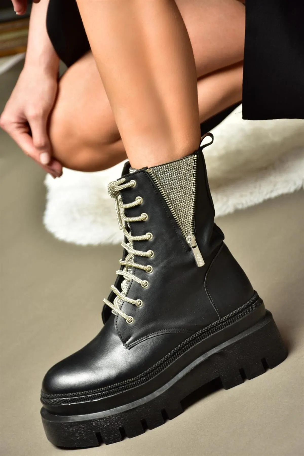 Fox Shoes  R726659009 Schwarze Steinschnürstiefel für Damen