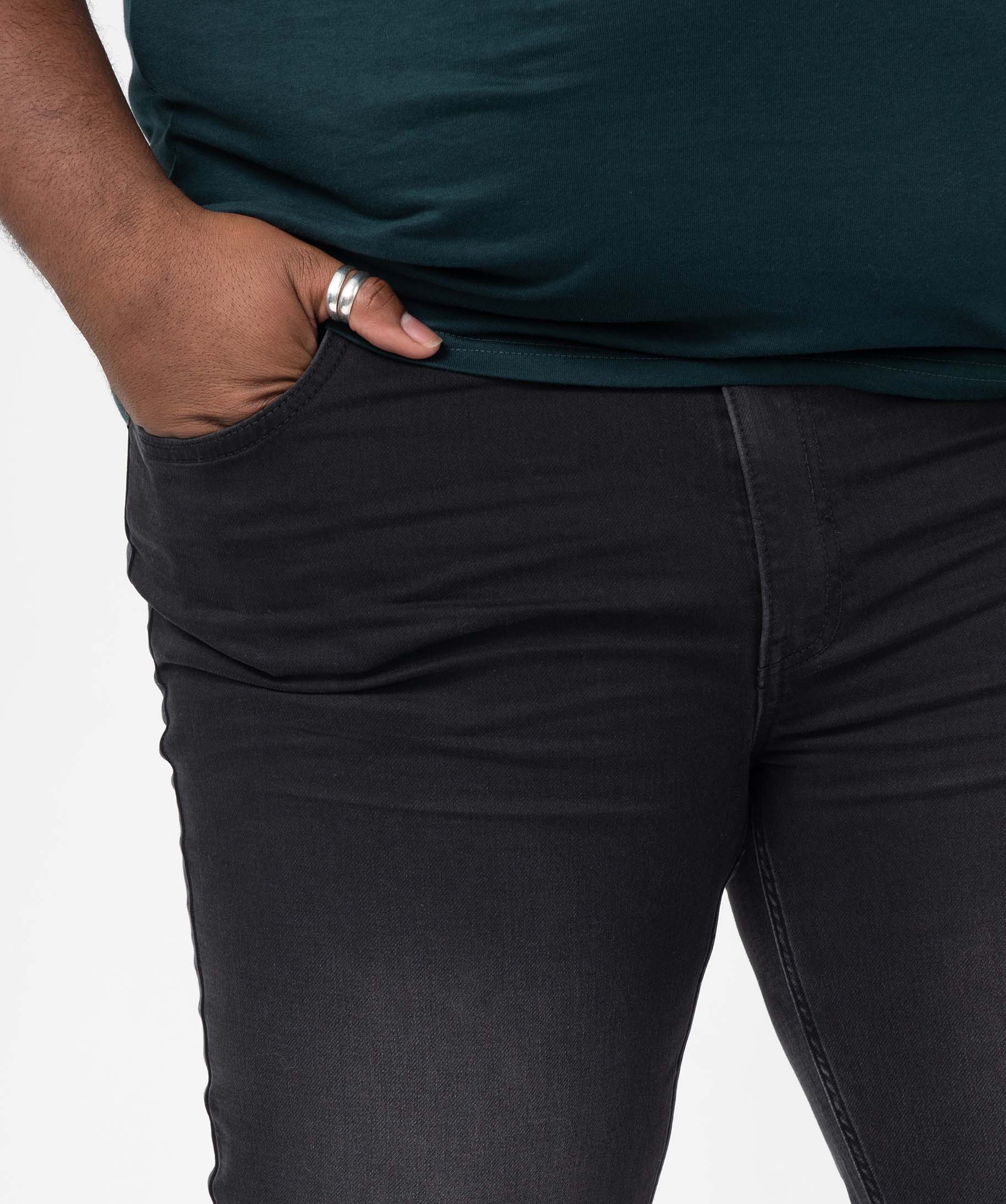 Jean homme coupe Straight légèrement délavé noir | GEMO