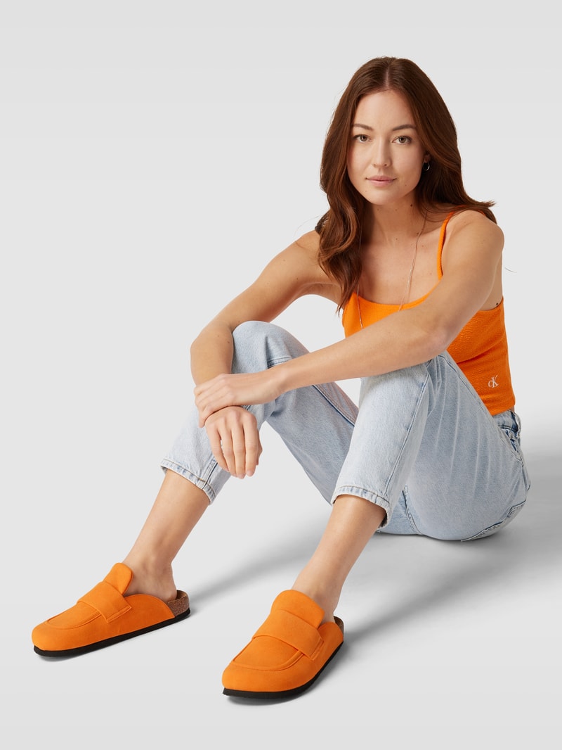 Pantoletten mit Zierbesatz Modell 'HUSTON' in orange
