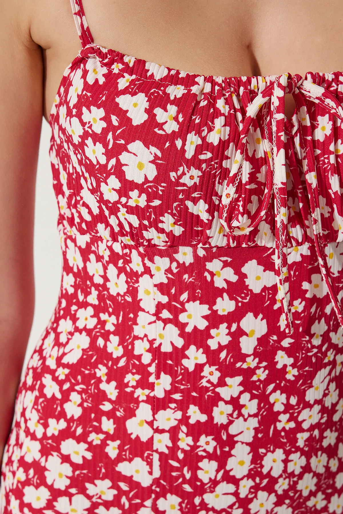 Happiness İstanbul  Damen-Sommerstrickkleid mit Schlitz in Dunkelrosa und Blumenmuster CI00029