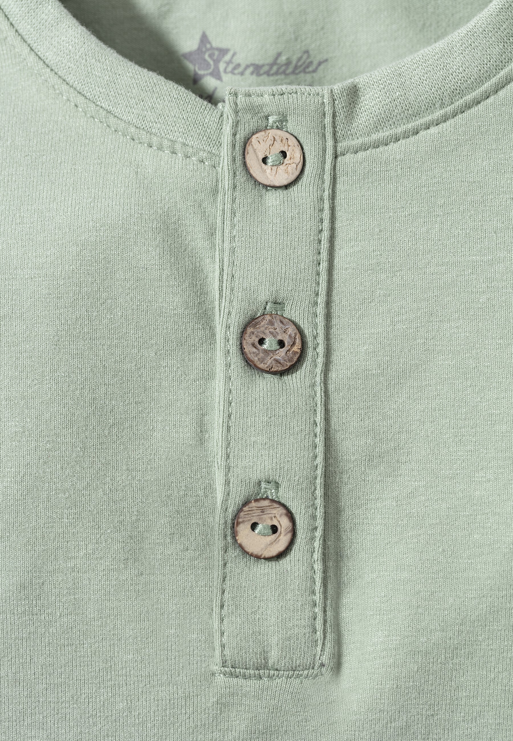 Shirt Hase Happy mit Knopfleiste in steingrün