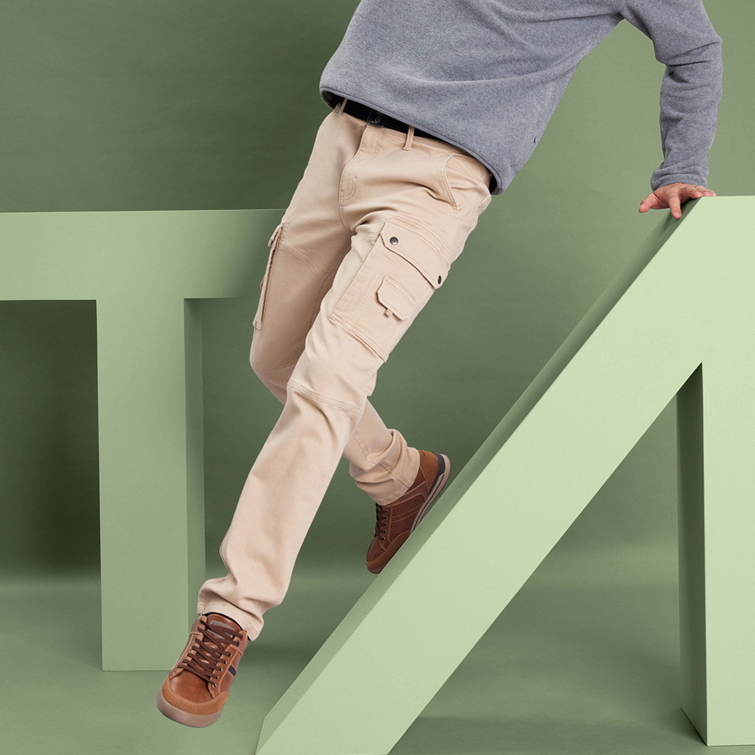 Pantalon cargo regular ceinturé sable homme | La Halle