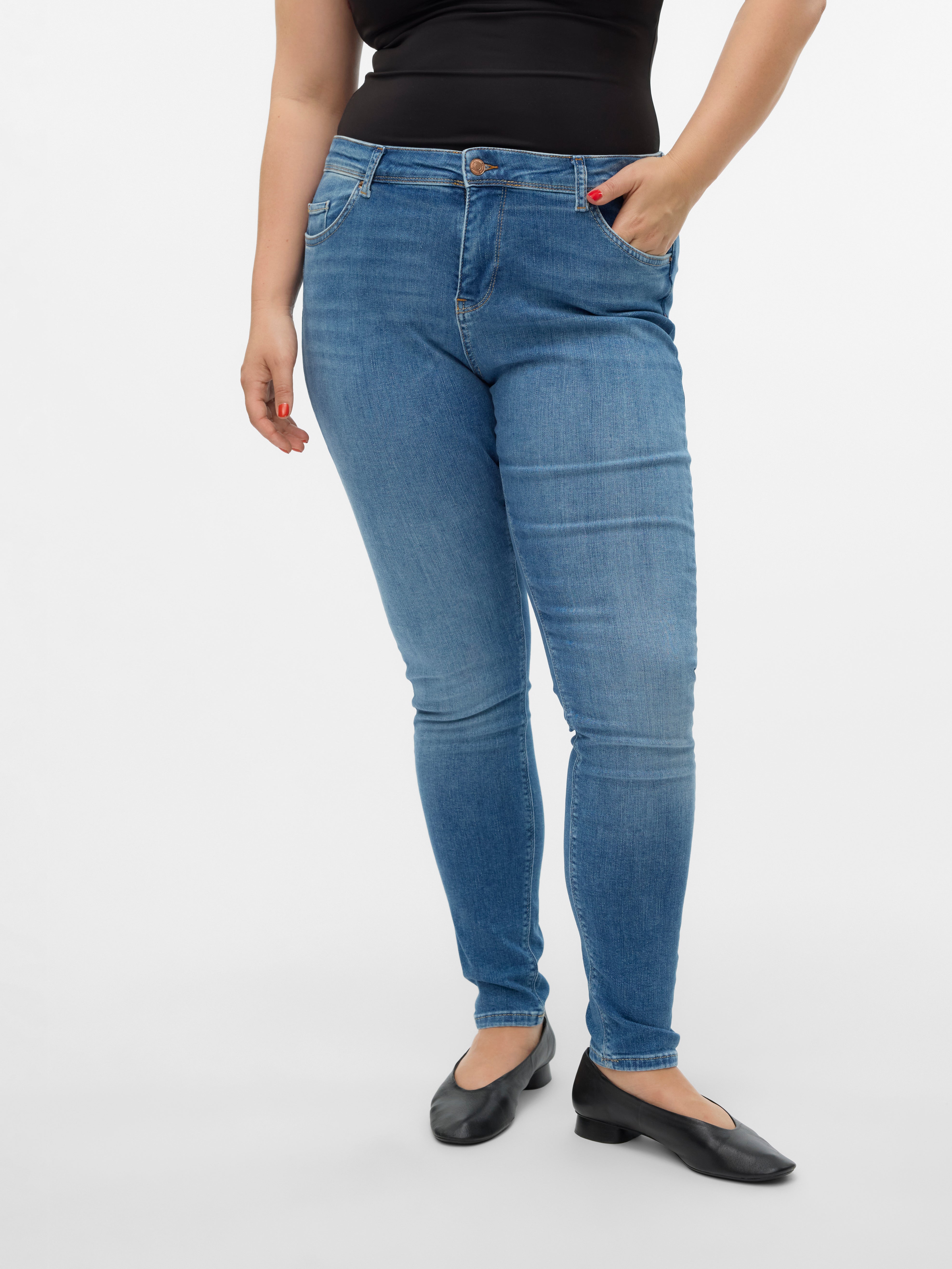 VMLUX Mid Rise Slim Fit Jeans