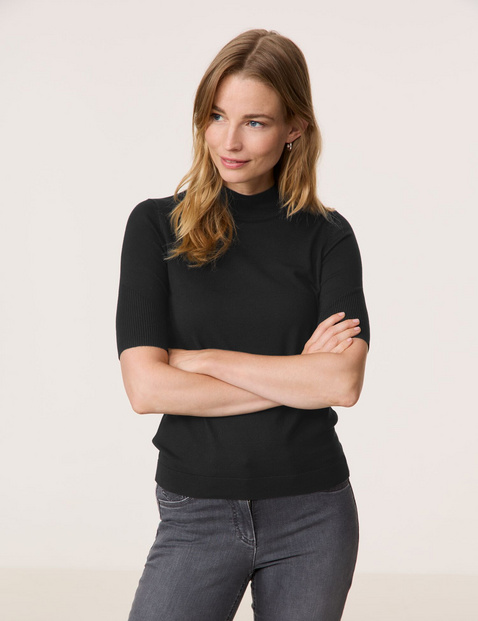 Kurzarmpullover mit Turtleneck