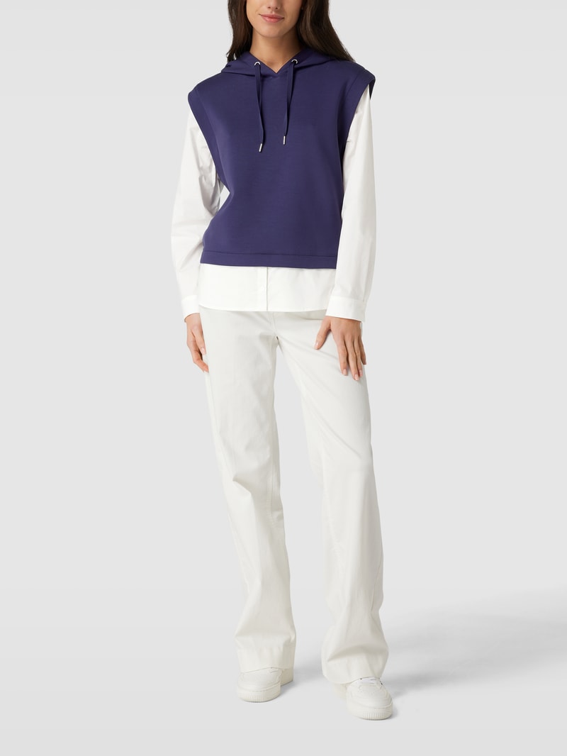 Hoodie mit Kontrastbesatz in marineblau
