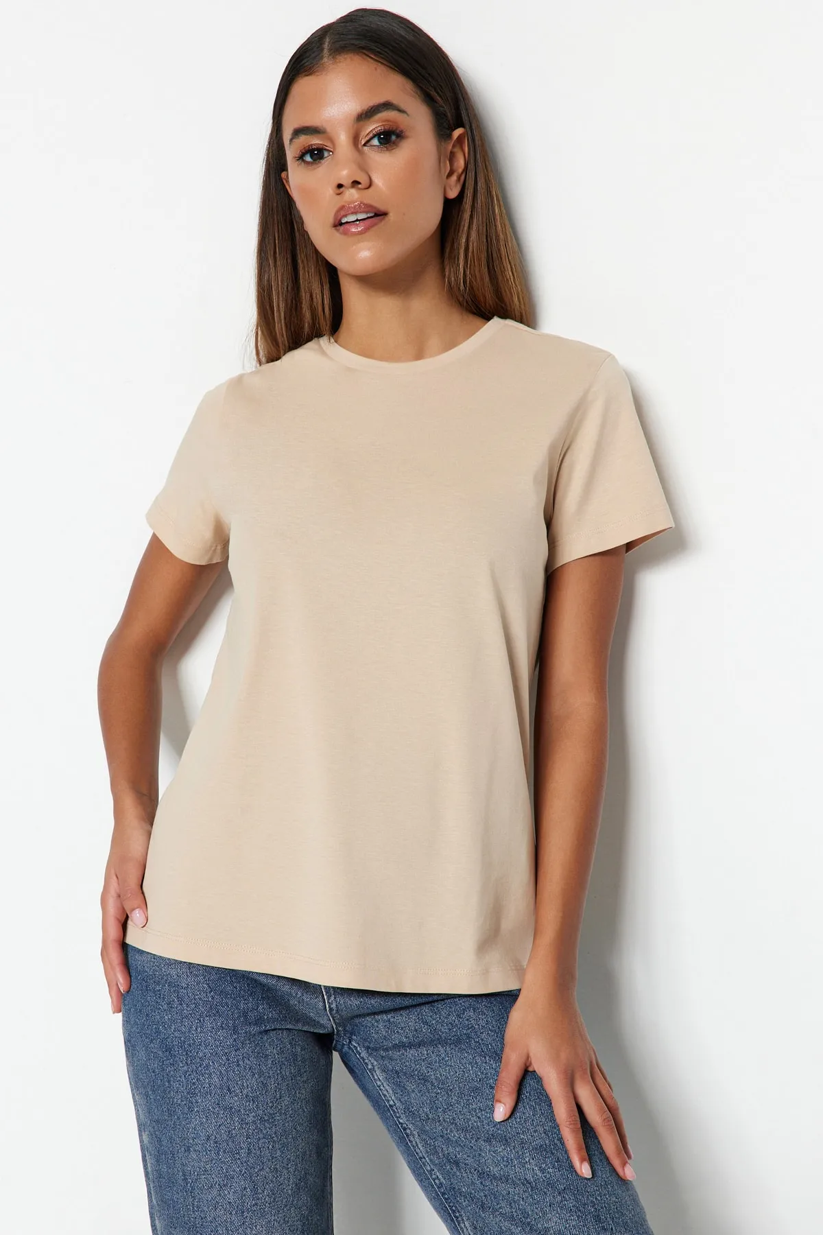 Trendyol Collection  Braun-Beige-Khaki gestreiftes 3er-Pack Basic-Strick-T-Shirt mit Rundhalsausschnitt TWOSS20TS0146