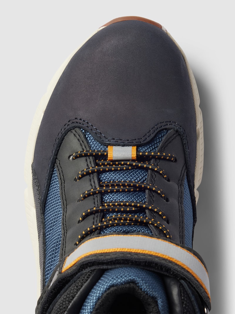 Sneaker mit Label-Print in marineblau