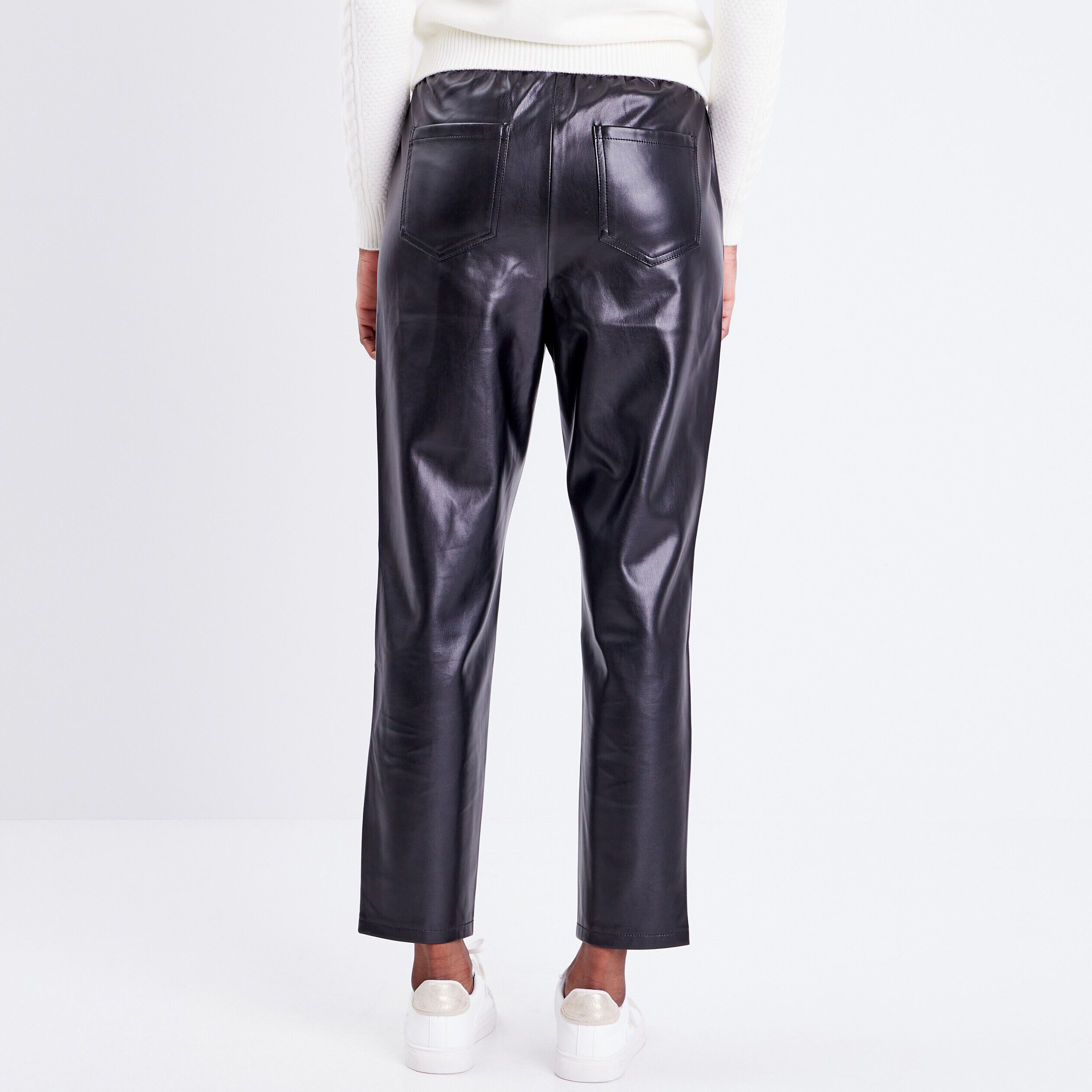 Pantalon carotte enduit noir femme | Cache Cache