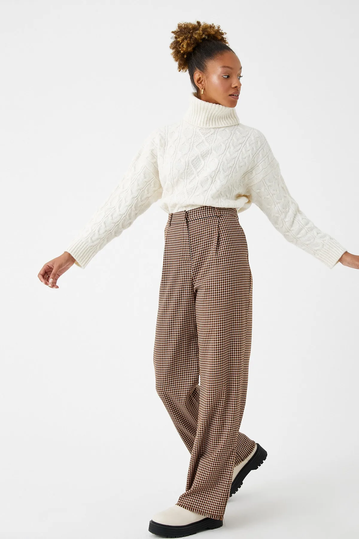 Koton  Rollkragenpullover mit Strickmuster