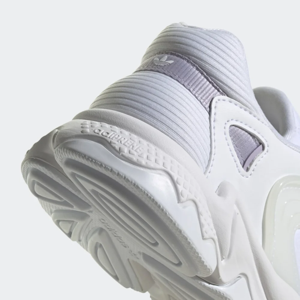 adidas Oztral HQ4472 / weiss