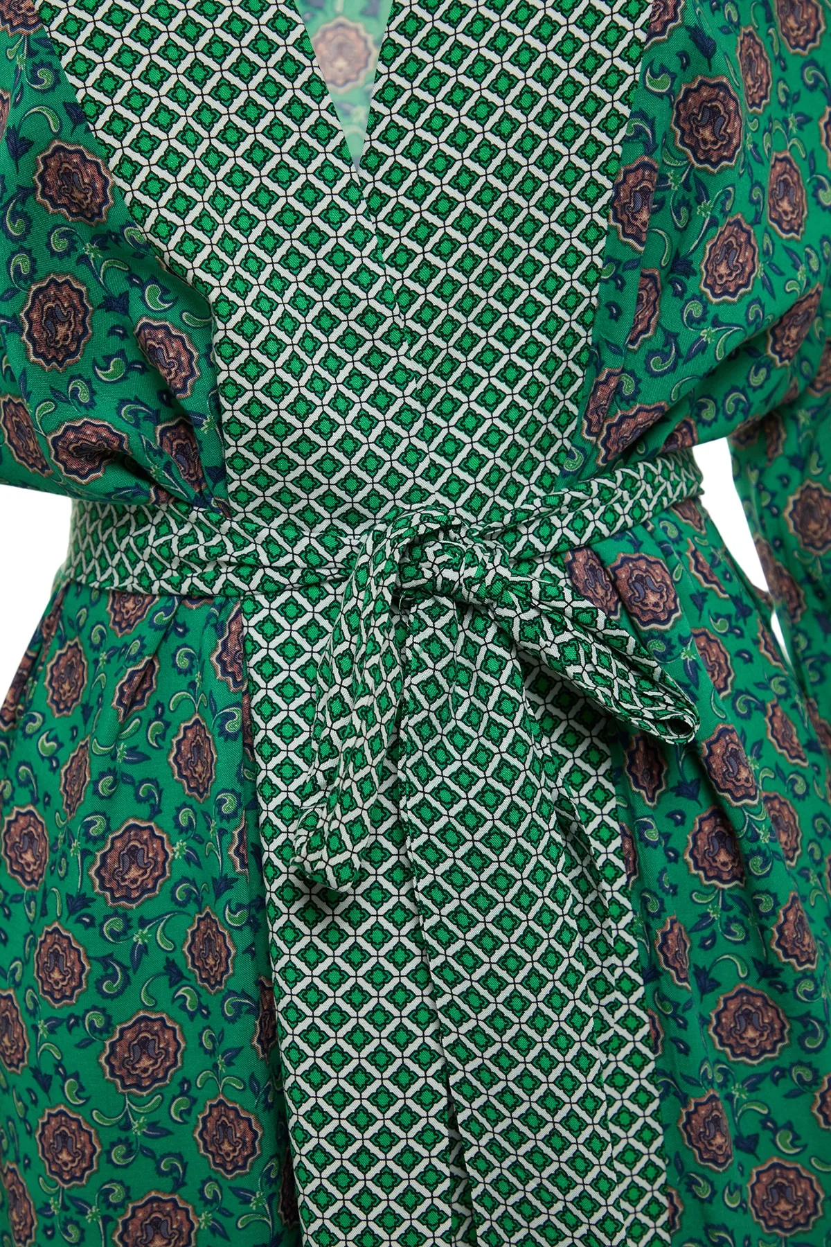 Trendyol Collection  Ethnisch gemusterter, gewebter Maxi-Kimono und Kaftan mit Gürtel TBESS21KM0171