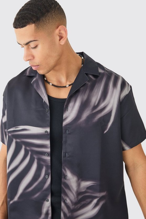Kurzärmliges Oversize Satin-Hemd