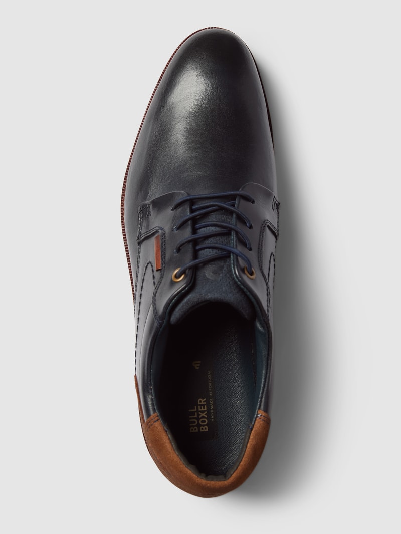 Schnürschuhe mit Label-Details in marineblau