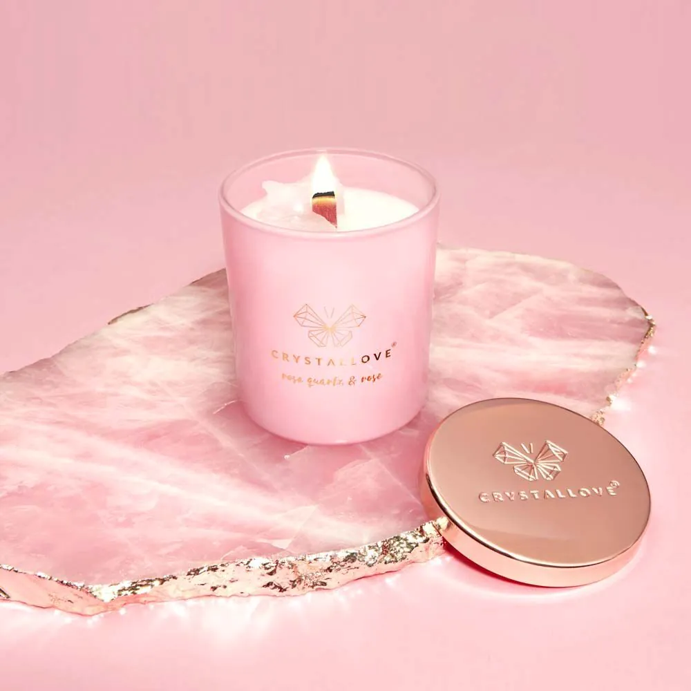 Vela de soja Crystallove com quartzo rosa e rosa