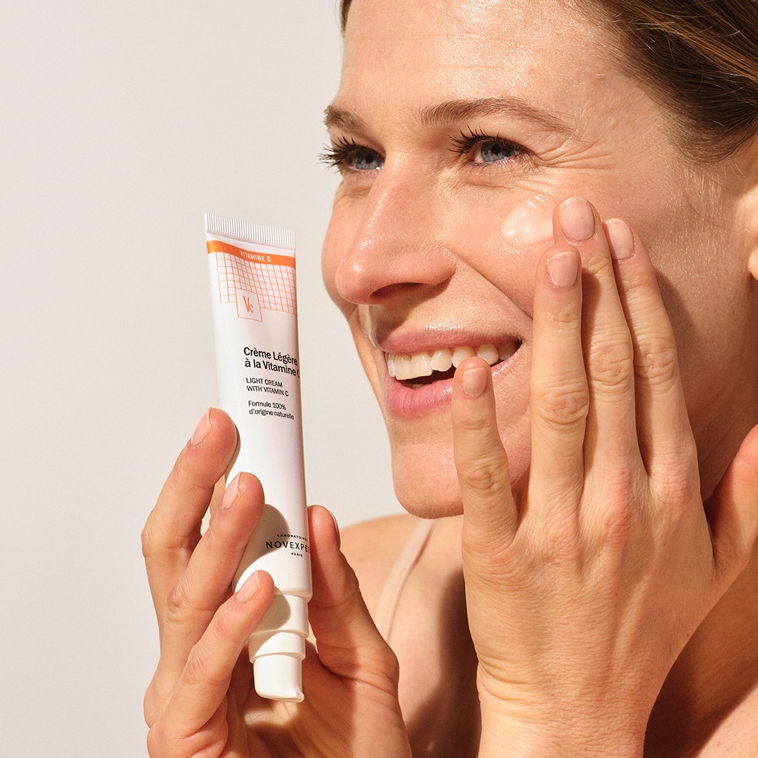 NOVEXPERT LABORATORIES Ľahký krém s vitamínom C