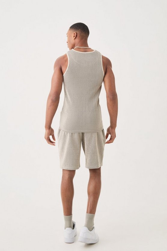 Lockere mittellange strukturierte Shorts