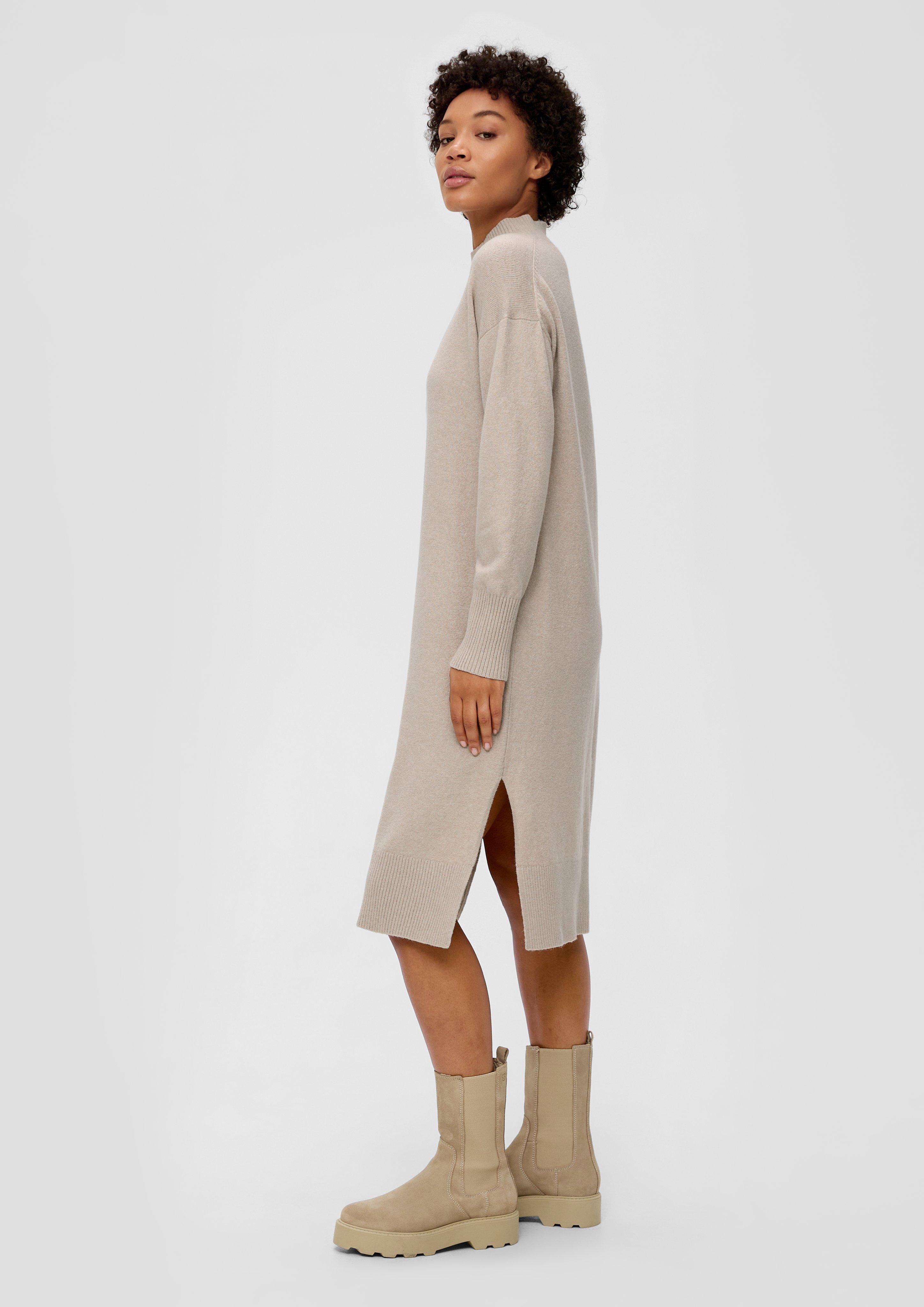 Strickkleid mit Kragenschlitz  2141803-8095