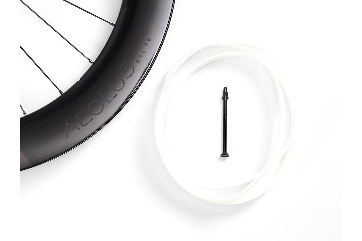 Bontrager Aeolus RSL 75 TLR Disc Road Carbon Hinterrad - 11-fach Shim