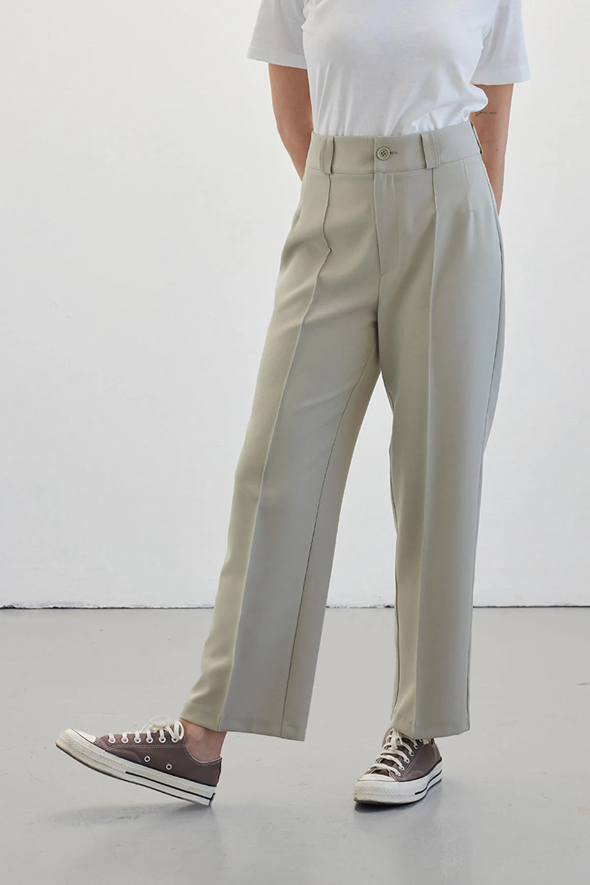 Manuka  Stoffhose mit weitem Bein Çağla