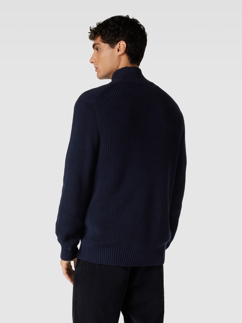 Strickpullover mit Stehkragen in marineblau