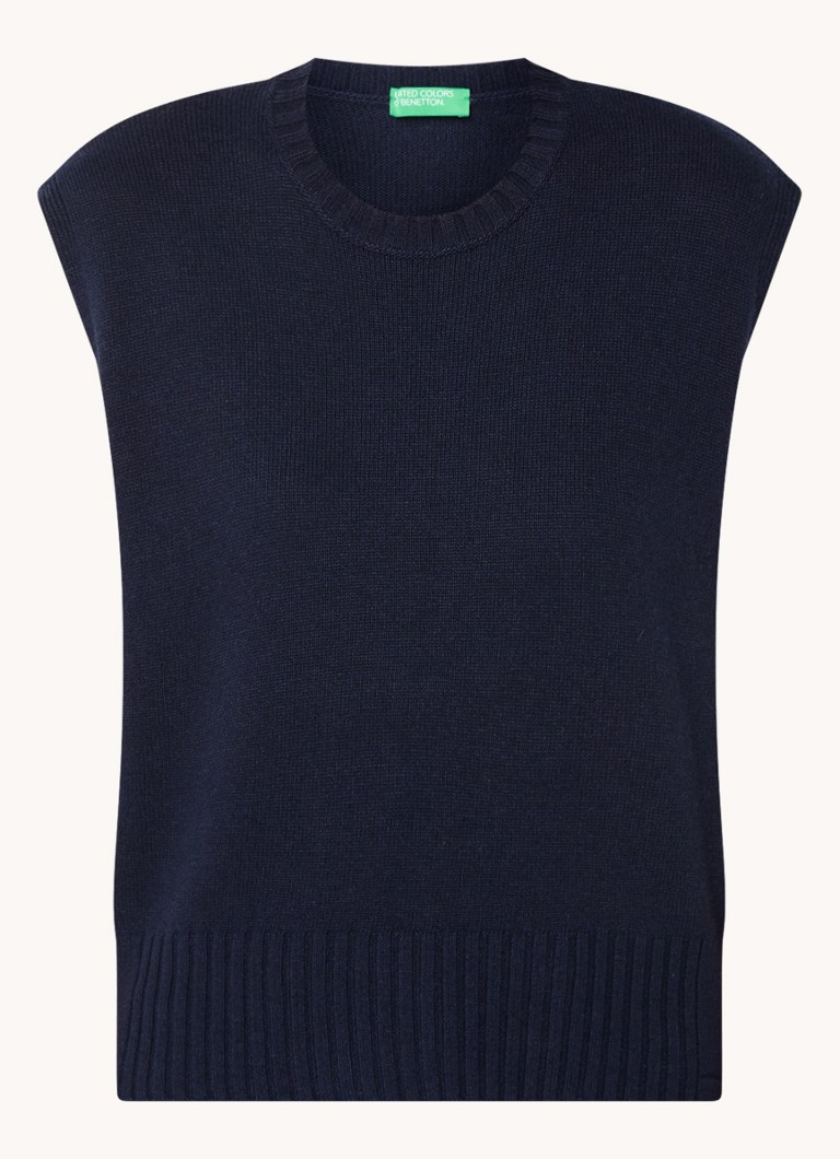 Vestă Benetton confecționată din material tricotat subțire cu un strat elastic de lână.