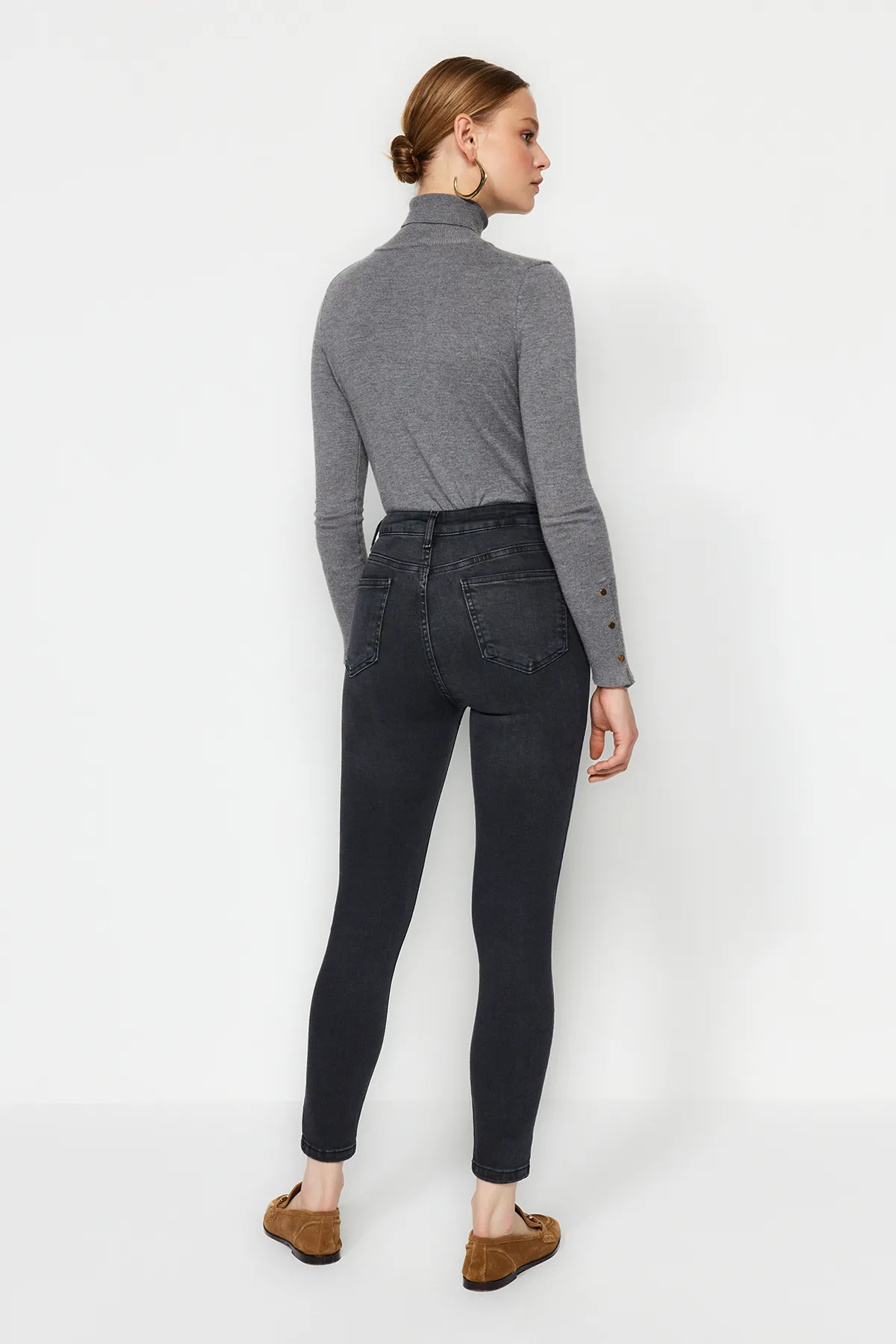 Trendyol Collection  Schwarze High Waist Skinny Jeans in Einheitsgröße TWOAW24JE00277
