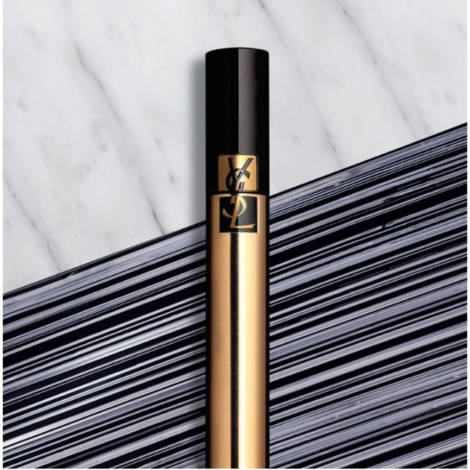 Eyes Mascara Volume Effet Faux Cils Radical - Rimel