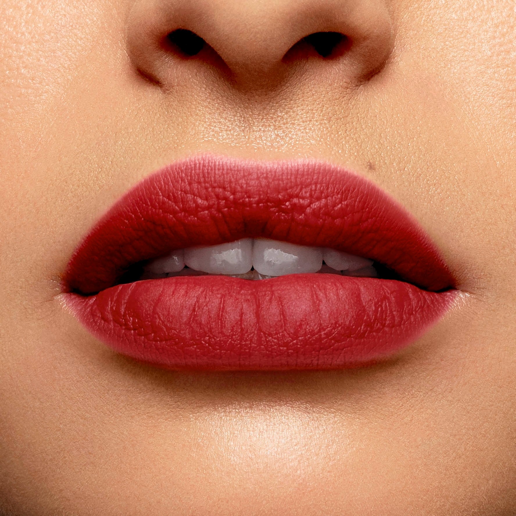 L'Absolu Rouge Intimatte Lips - matt rúzs, rúzs