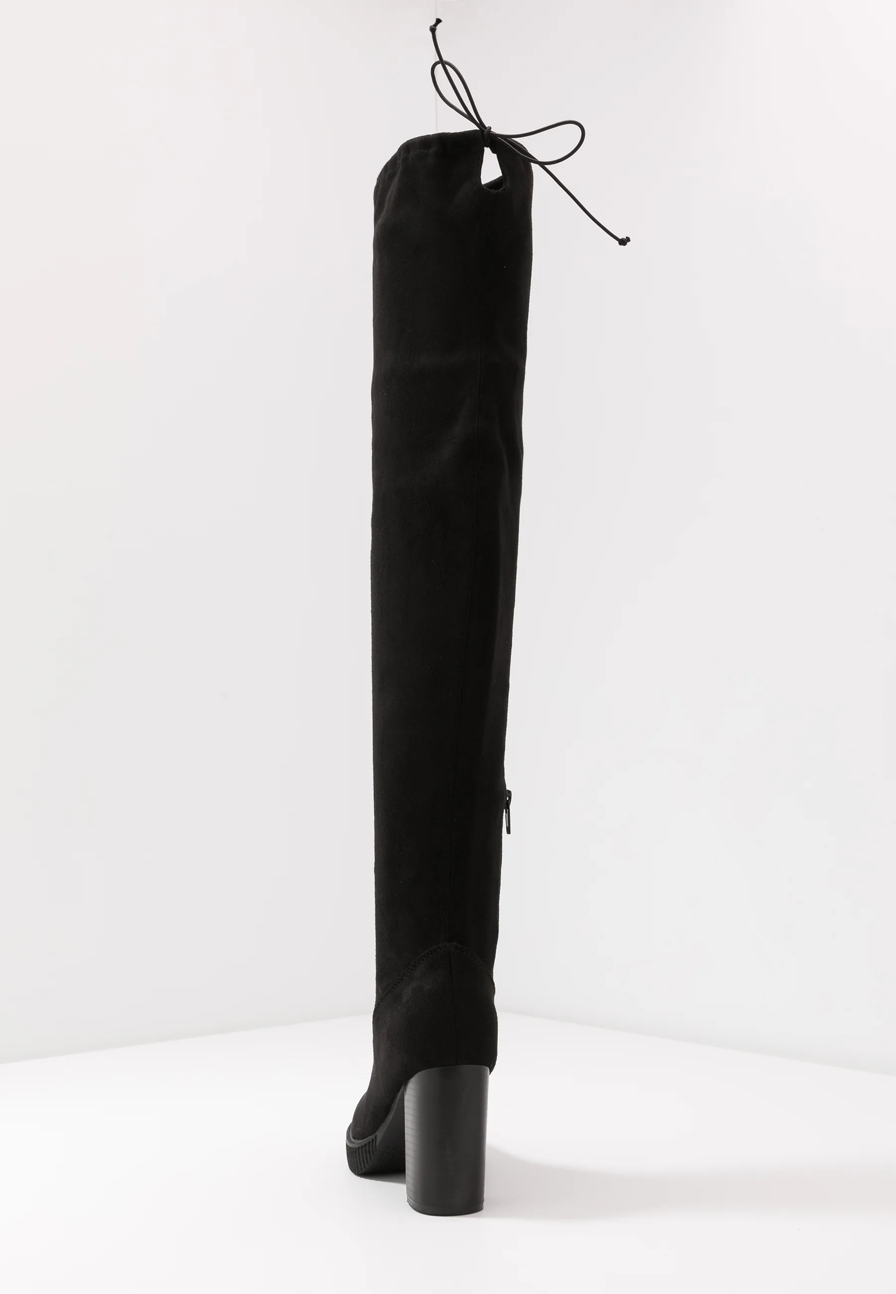 Botas por encima de la rodilla de Anna Field