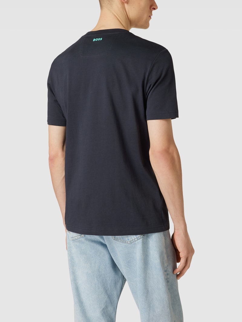 T-Shirt mit Motiv-Print Modell 'Tee 6' in marineblau