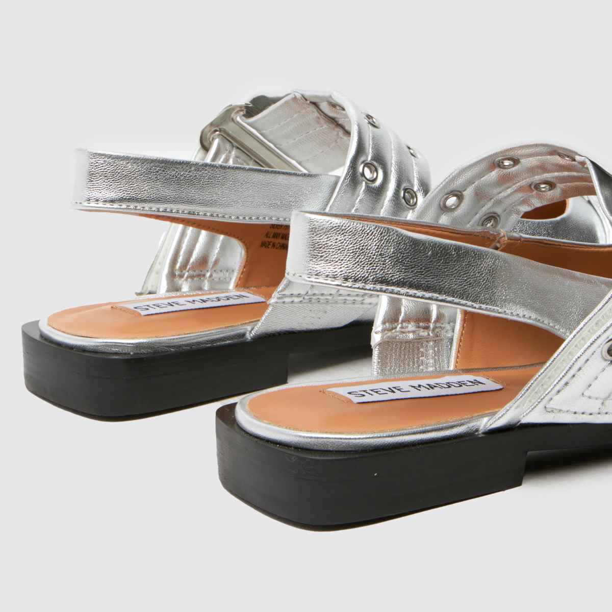Steve Madden – Grand Ave – Silverfärgade platta skor med spänne