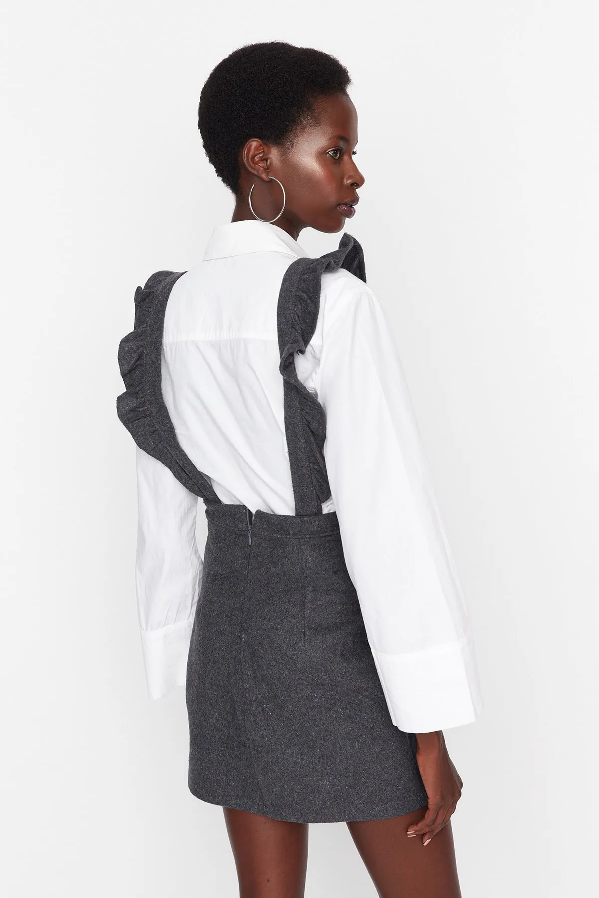 Trendyol Collection  Anthrazitfarbenes, gerüschtes Gilet-Webkleid TWOAW20EL0292