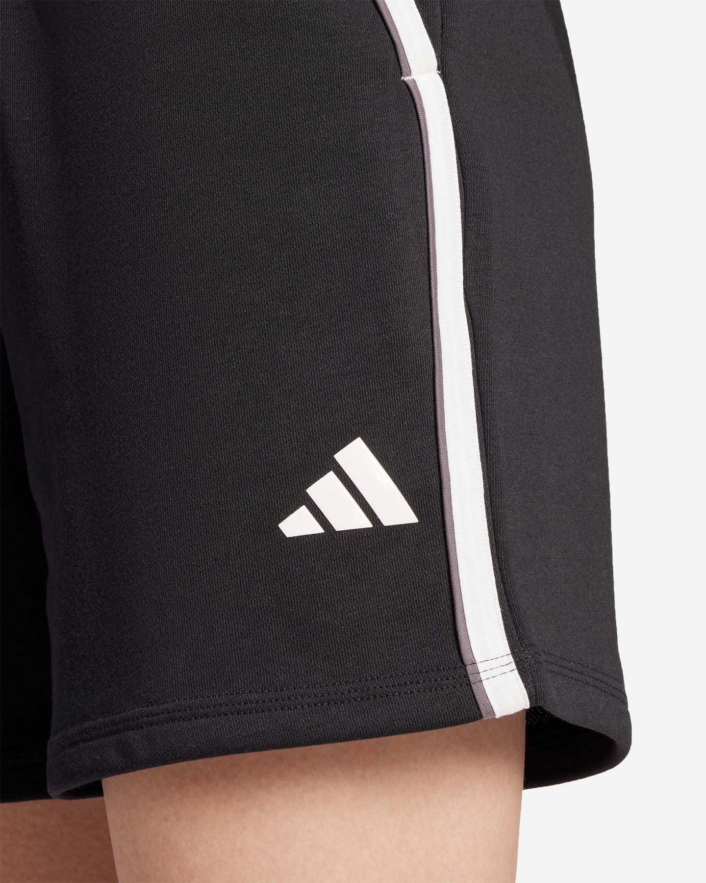 Spodenki Adidas Classic W JG6215