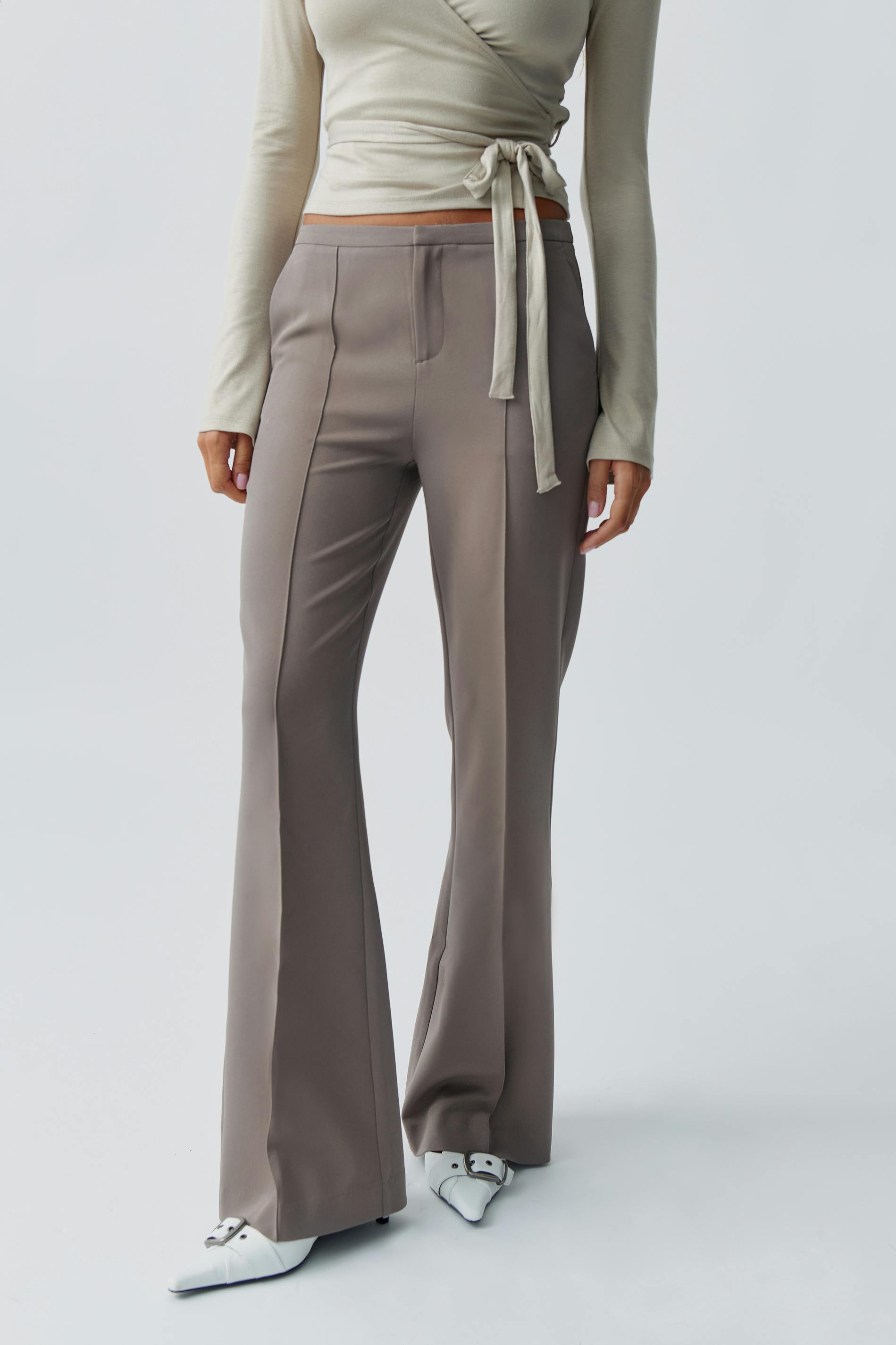 Mid waist bootcut trousers